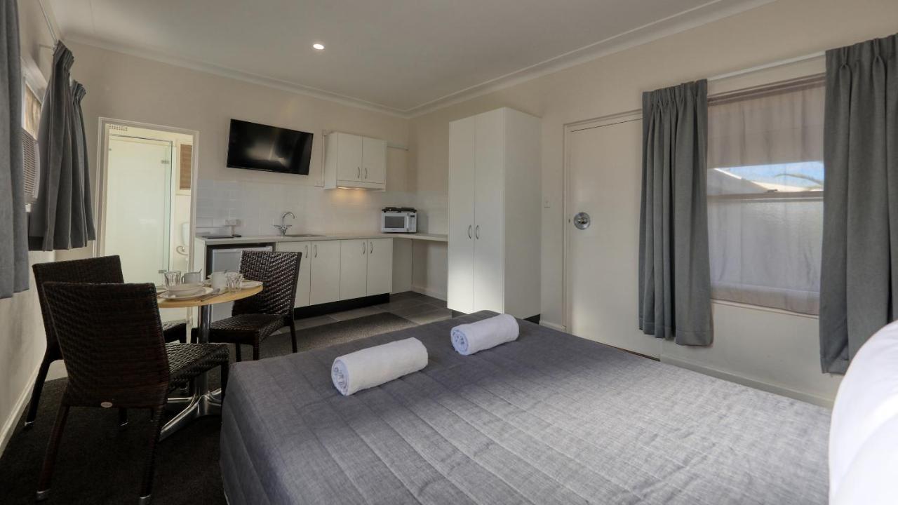 Cowra Motor Inn Exterior foto